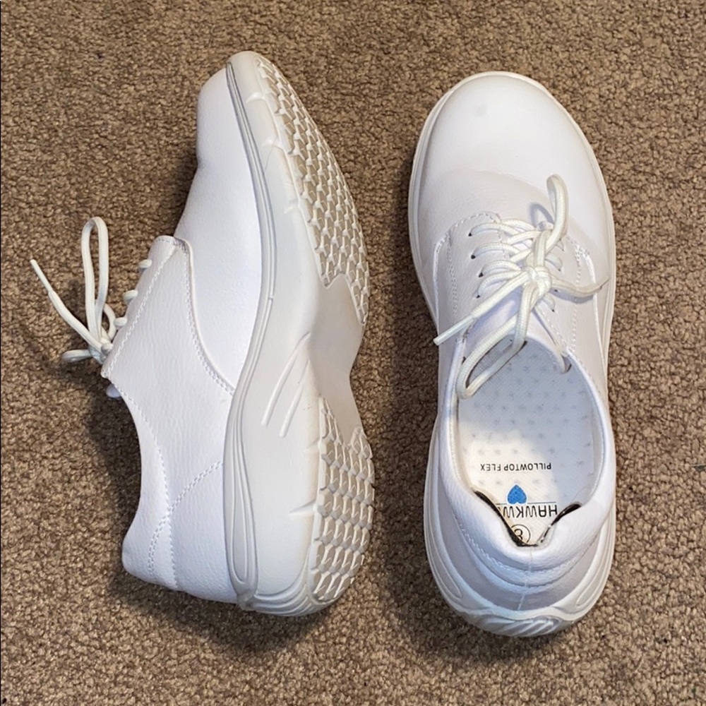 Hankwell White Nursing Shoes